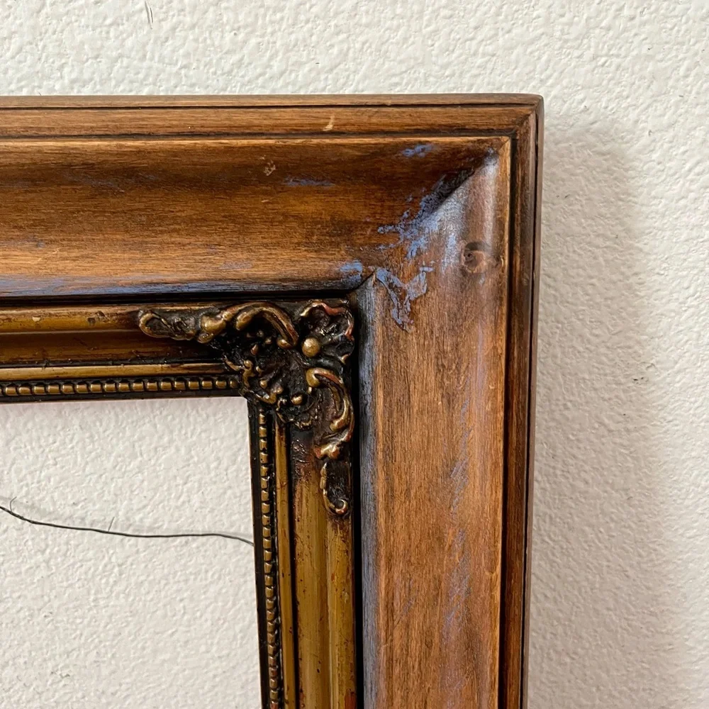 Antique-style Baroque Revival Design Goal - Toned Frame 17/18 Inches